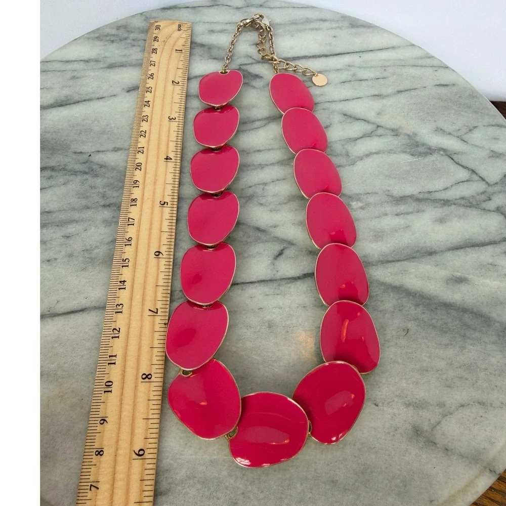 Talbots Hot Pink Fuchsia Enamel Petal Statement Necklace Gold Tone Adjustable